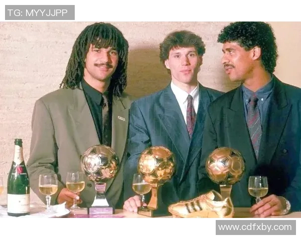 五位足球巨星联手打造梦幻阵容盘点他们的辉煌成就与传奇瞬间 五位足球巨星联手打造梦幻阵容盘点他们的辉煌成就与传奇瞬间