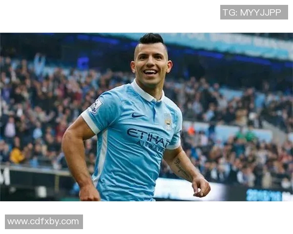 全球瞩目的足球明星们如何在赛场内外引领潮流与风尚 全球瞩目的足球明星们如何在赛场内外引领潮流与风尚