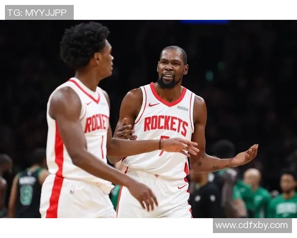 篮球明星杜兰特的传奇之路与他对篮球运动的深远影响 篮球明星杜兰特的传奇之路与他对篮球运动的深远影响