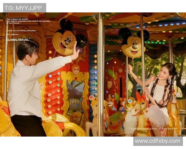 篮球明星米老鼠与球场风采合影留念展现运动魅力与童趣结合的精彩瞬间 篮球明星米老鼠与球场风采合影留念展现运动魅力与童趣结合的精彩瞬间